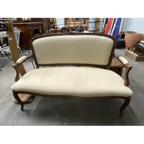 19 - French style mahogany framed salon settee 135W