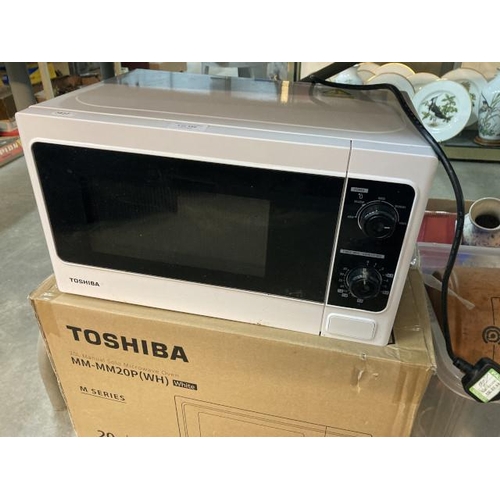 380 - Boxed Toshiba microwave model. MM-MM20P(WH)