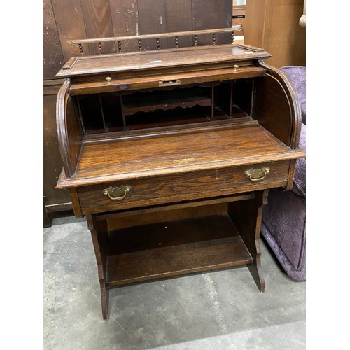 138 - Antique oak roll top desk 105H 76W 58D (AS FOUND)