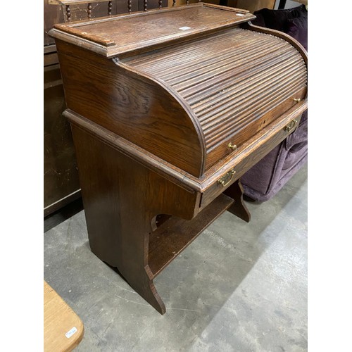 138 - Antique oak roll top desk 105H 76W 58D (AS FOUND)