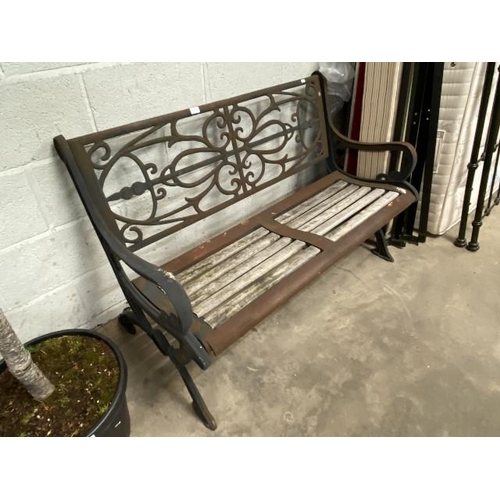 12 - Good quality iron farmed garden bench 130W