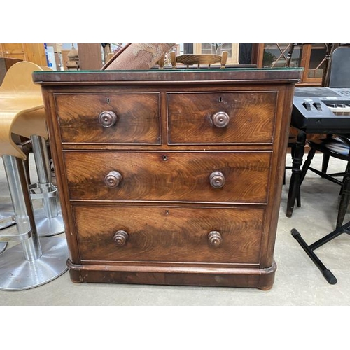 123 - Victorian mahogany 2 over 2 chest of drawers 88H 91W 49D