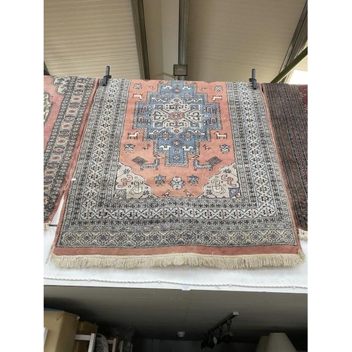 182 - Hand knotted Pakistani rug 205 x 125cm