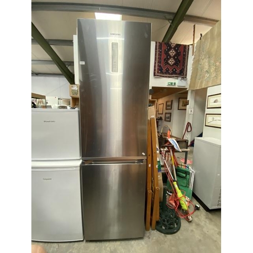 250 - Samsung fridge freezer 200H 60W (purchased in 2024)