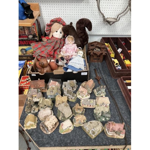 390 - Cuckoo clock with pendulum & 2 weights, dolls, 24 cottages inc. Lilliput Lane, Squirrel doorstop etc... 