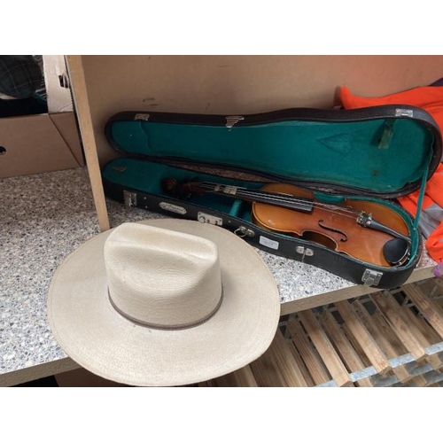 416 - Cased Skylark violin (no bow) & Atwood Mexico cowboy/ cowgirl hat |(6 7/8)