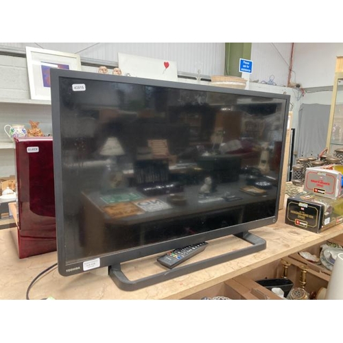 439 - Toshiba 32W2433D TV with remote & mains lead