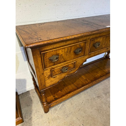 86 - Titchmarsh & Goodwin style oak dresser base 75H 130W 38D