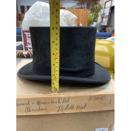 262 - Christys London, Esslemont & Macintosh Ltd, Aberdeen silk top hat (size 7 1/8