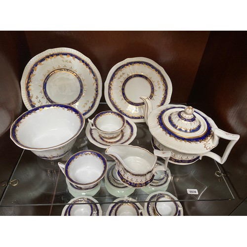 407 - 37 piece 18th/ 19th century porcelain tea service (Two cups with repair- as seen)