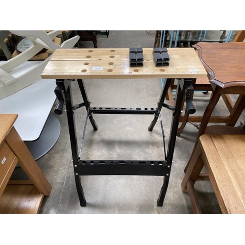 132 - Folding work bench