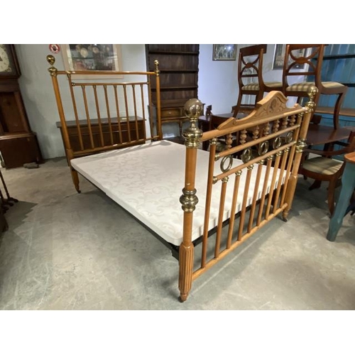 93 - Victorian double metal bedframe with bed base