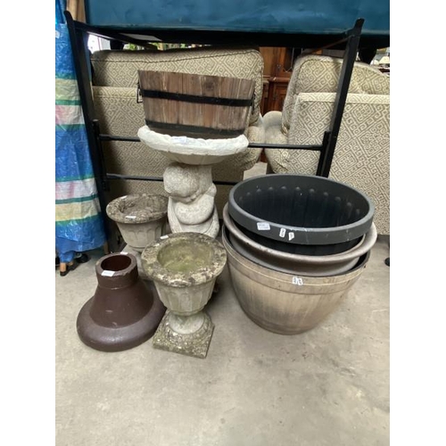 138 - Stone effect bird bath, 2 stone effect planters etc - all in various sizes