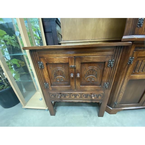 174 - Bevan Funnell oak 2 door cupboard 48H 54W 35D