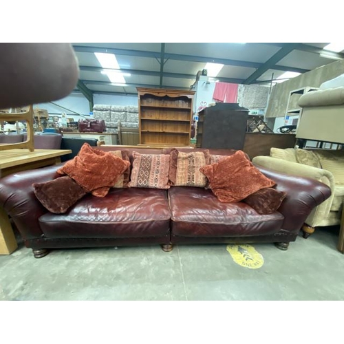 205 - Tetrad burgundy leather settee with scatter cushions 260W (splits into 2 sections)