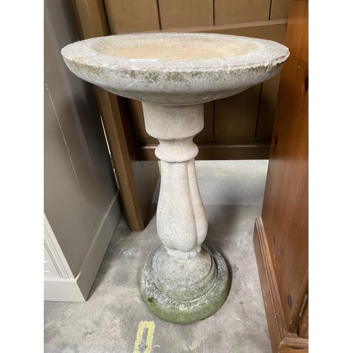 234 - Stone effect bird bath 69H