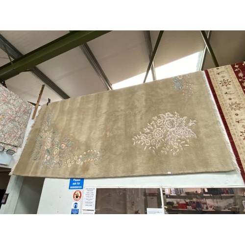 240 - Oriental cream ground rug 360 x 280cm