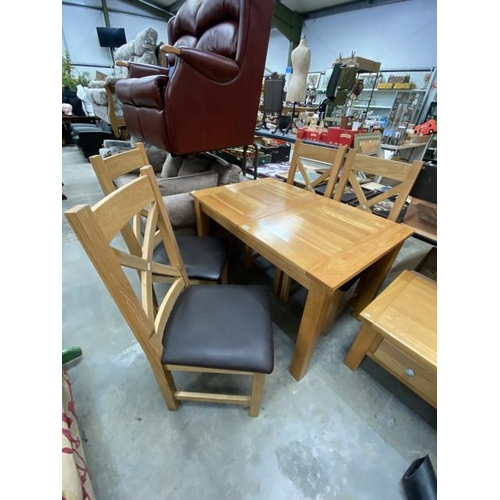 268 - Good quality oak extending dining table 75H 120-170W 80D and 4 chairs