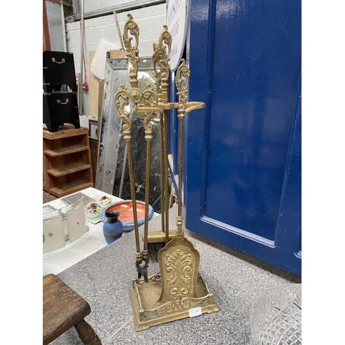 286 - Victorian brass 3 piece fire companion with stand