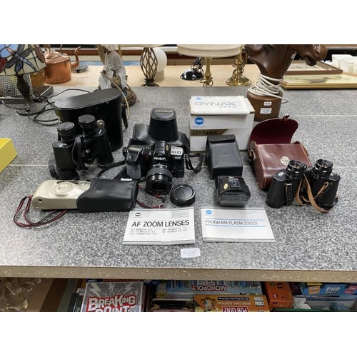 291 - Cased Pentax binoculars 7x35, cased Minolta Dynax 70000i camera, Minolta 3200i flash cased Carl Zeis... 