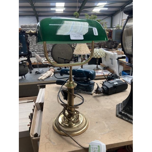 470 - Brass bankers lamp with green glass shade