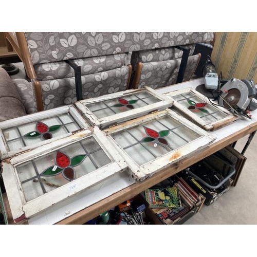 499 - 5 reclaimed wooden framed windows with floral leaded stained glass inserts (approx sizes of glass 22... 