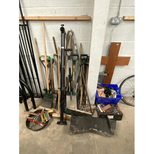 5 - Assorted garden tools, brooms, 2 boxes of assorted workshop tools etc