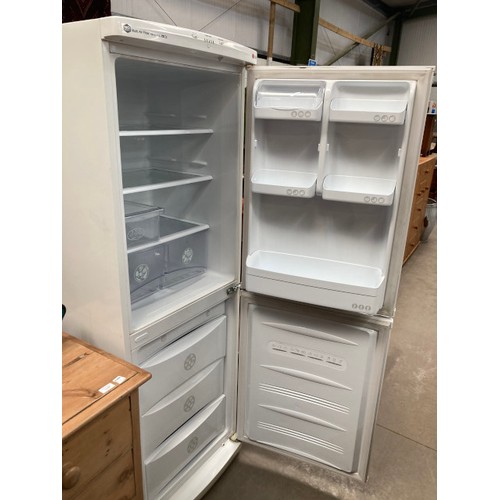 86 - LG Multi Air Flow GR-359SQ fridge freezer 172H 60W 60D