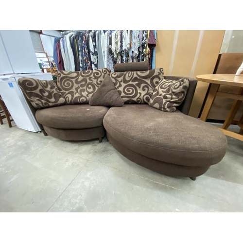 140 - Contemporary 2 seater settee (in 2 sections) with scatter cushions 200W