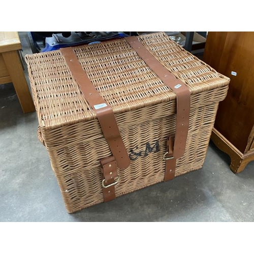 254 - Fortnum & Masons wicker hamper 48H 65W 52D