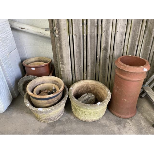 43 - Assorted stone effect & glazed planters, in various sizes