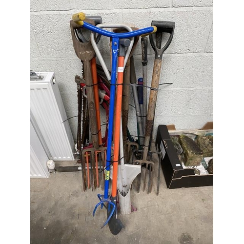 79 - Assorted gardening tools