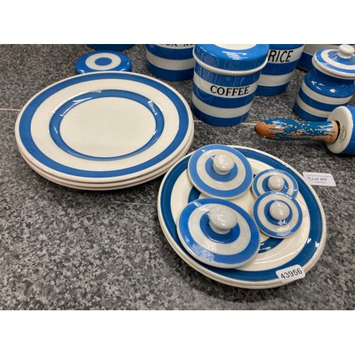 267 - 26 pieces of Cornish blue pottery & 5 additional lids mainly T.G. Green & Co. Ltd, 5 Chef Ware plate... 