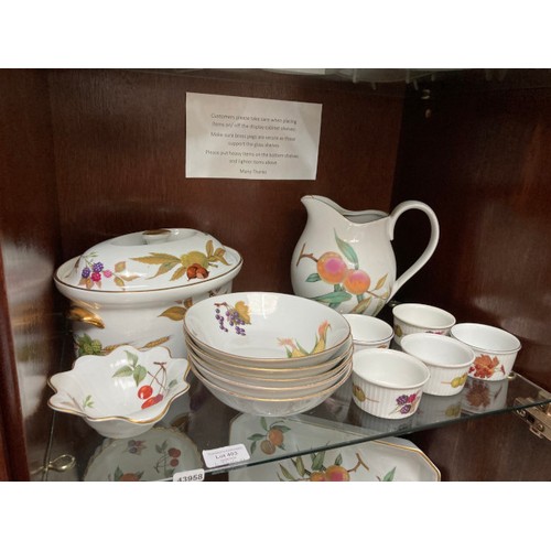 325 - 90 pieces of Royal Worcester 'Evesham' porcelain plus one additional tureen lid