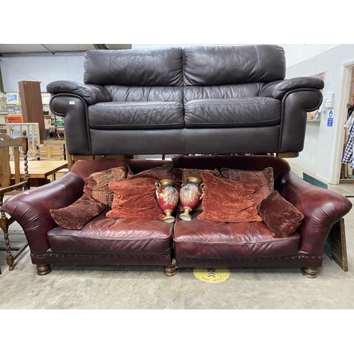 178 - Tetrad burgundy leather settee with scatter cushions 260W (splits into 2 sections) & two urns