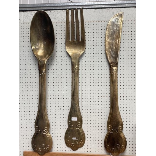 314 - 3 oversized gilt metal display 'Spoon, Knife & Fork' 98cm long each, NEW