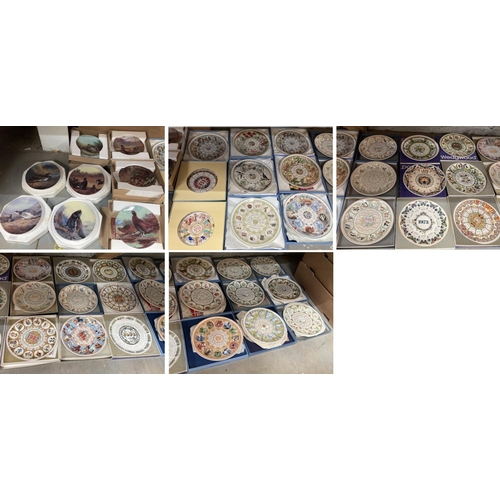 362 - 34 boxed Wedgwood calendar plates & 8 boxed Archibald Thorburn plates by The Bradford Exchange