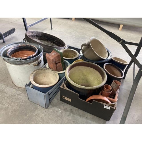 411 - Assorted garden planters including ceramic and terracotta, galvanised bucket, garden sieves etc