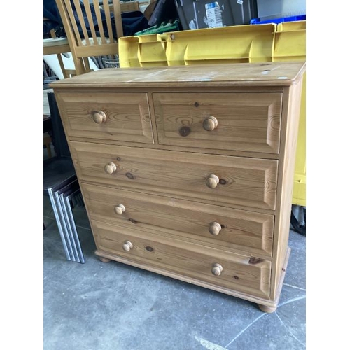 424 - Pine 2 over 3 chest of drawers 105H 106W 43D