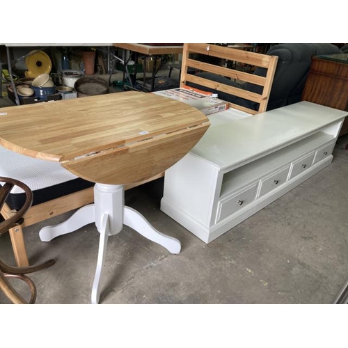 432 - Rubber wood drop leaf kitchen table 76H 90W 54-90D and a white contemporary low sideboard 51H 180W 4... 