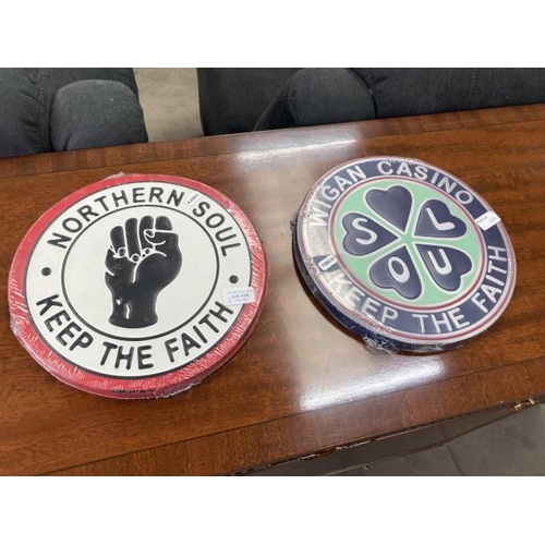 434 - ‘Northern Soul’ & ‘Wigan Casino’ tin plate plaques 30cm diameter (reproduction)