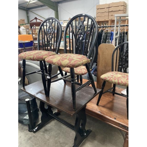 439 - Oak refectory bistro table 74H 91W 60D and 4 oak wheel back chairs