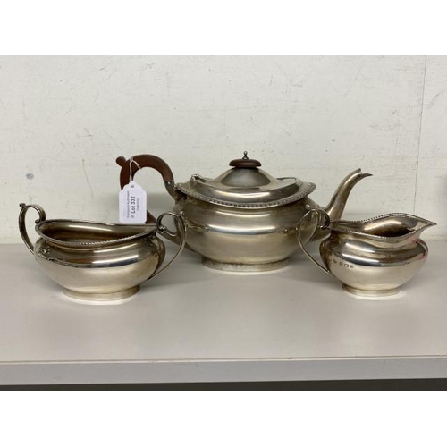 332 - 3 piece silver Barker Brothers Silver Ltd, Birmingham tea set combined weight 991g (silver dates mil... 