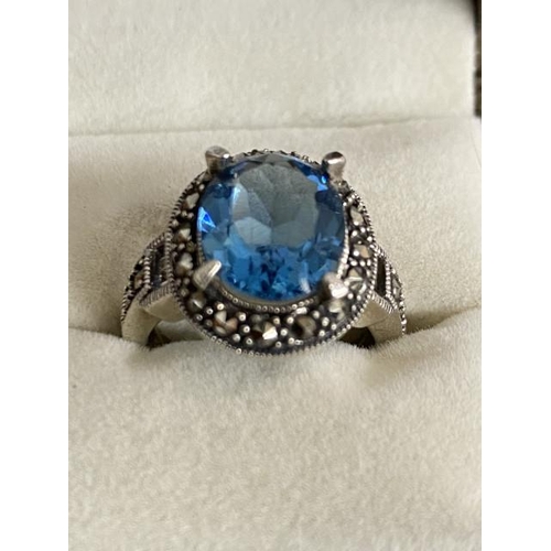 353 - 925 silver, marcasite & blue stone set ring (size Q)