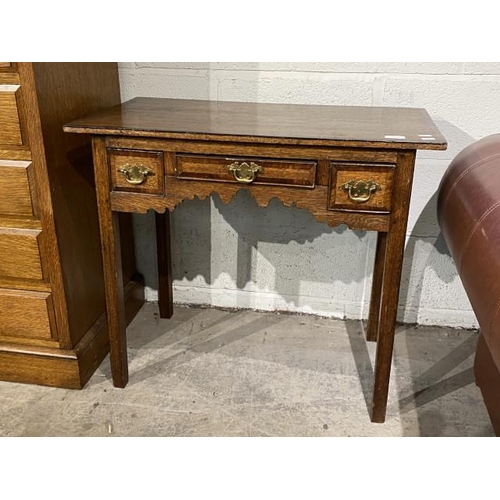 40 - 18th century oak and mahogany cross banded Lowboy 81H 68W 44D