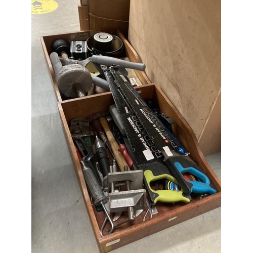 496 - Collection of tools inc. grease gun, Record 18 pipe wrench, 2 Spear & Jackson handsaws, corn scoop, ... 