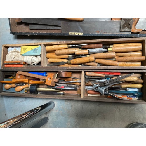 481 - Vintage wooden joiners tool chest & joiners tools inc. Eclipse No. 77 saw set tool, Rabone T square,... 