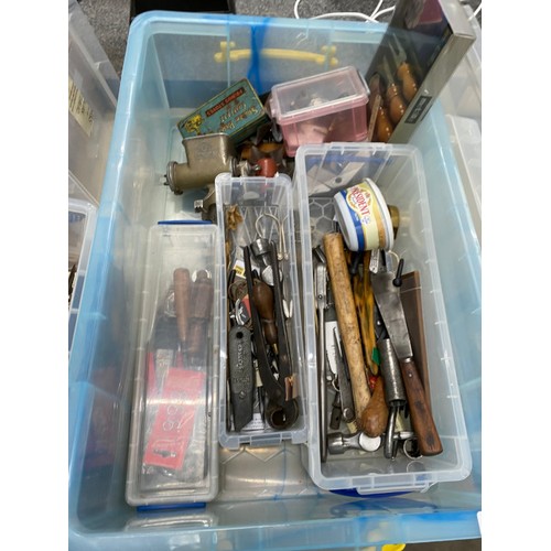 519 - Good selection of workshop tools and accessories including cased Ryobi DC500 detail carver with leaf... 