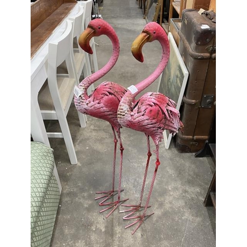 161 - Pair of metal garden flamingos 100H