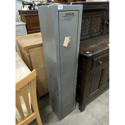 112 - JAYCAB metal gun cabinet with 4 keys 128H 26W 23D